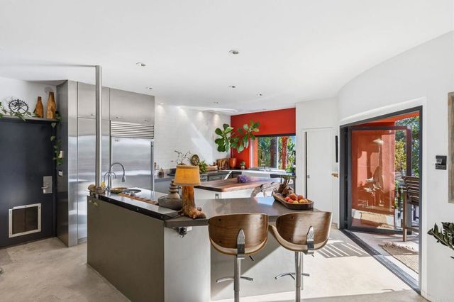 2893 Paseo Del Sol, Escondido, CA 92025