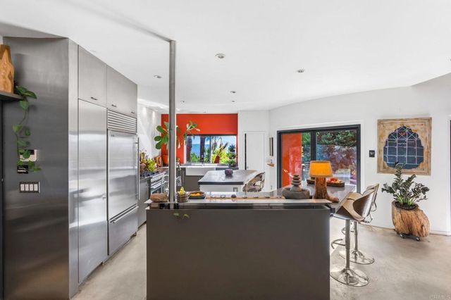 2893 Paseo Del Sol, Escondido, CA 92025