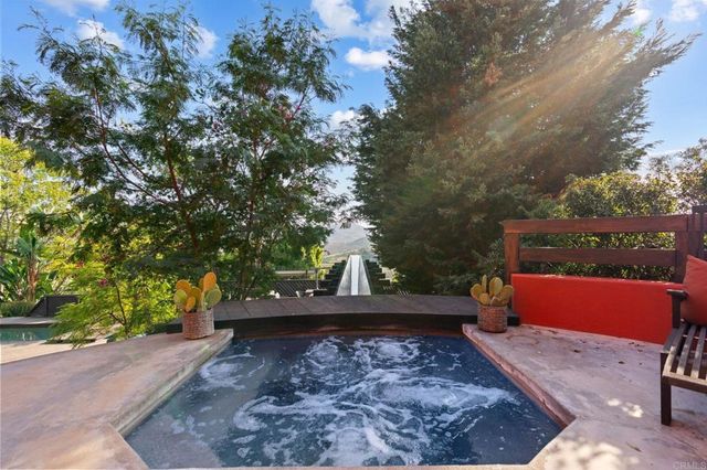 2893 Paseo Del Sol, Escondido, CA 92025