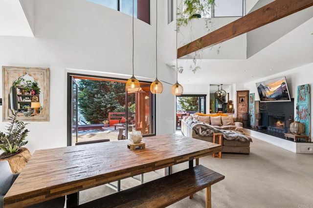 2893 Paseo Del Sol, Escondido, CA 92025