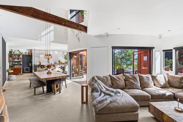 2893 Paseo Del Sol, Escondido, CA 92025