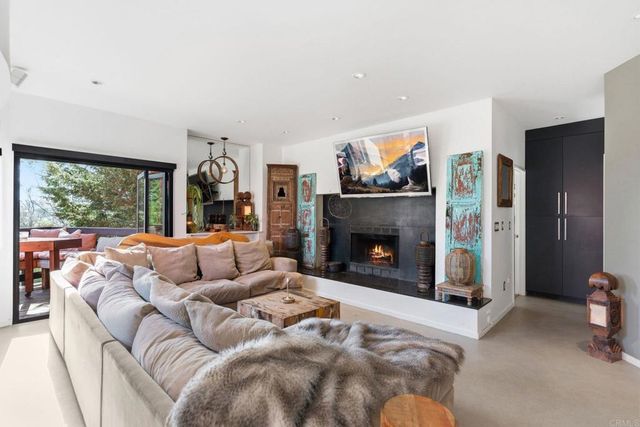 2893 Paseo Del Sol, Escondido, CA 92025