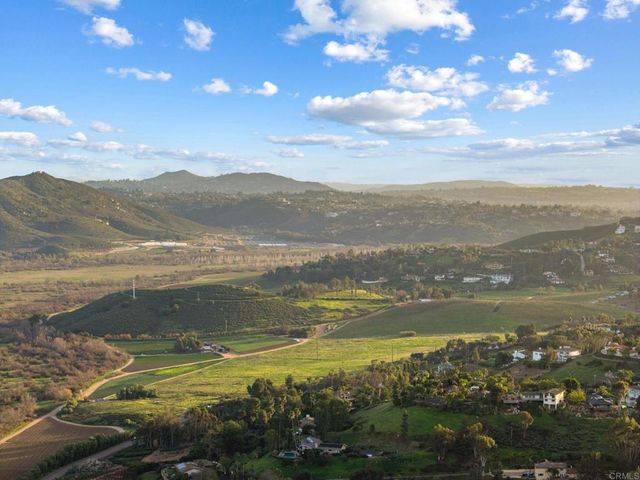 2893 Paseo Del Sol, Escondido, CA 92025