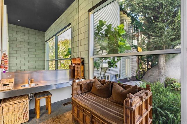 2893 Paseo Del Sol, Escondido, CA 92025