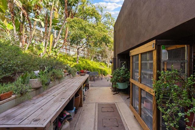 2893 Paseo Del Sol, Escondido, CA 92025