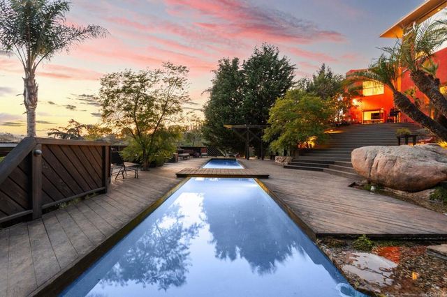 2893 Paseo Del Sol, Escondido, CA 92025