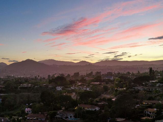 2893 Paseo Del Sol, Escondido, CA 92025