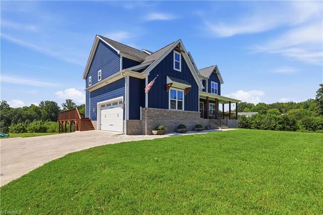 180 Eagle's Landing Lane, Mocksville, NC 27028