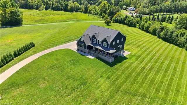 180 Eagle's Landing Lane, Mocksville, NC 27028