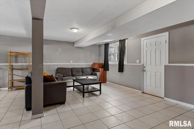 2308 Tamaroa Trail, Springfield, IL 62702