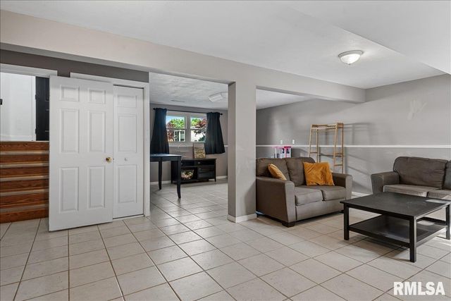 2308 Tamaroa Trail, Springfield, IL 62702