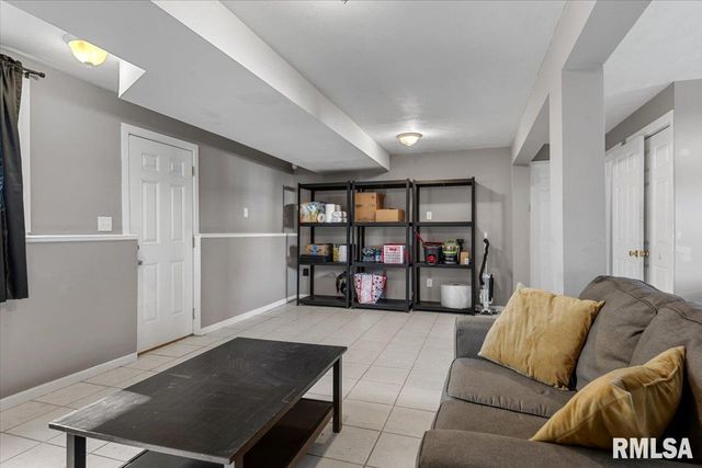 2308 Tamaroa Trail, Springfield, IL 62702