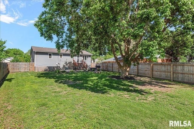 2308 Tamaroa Trail, Springfield, IL 62702