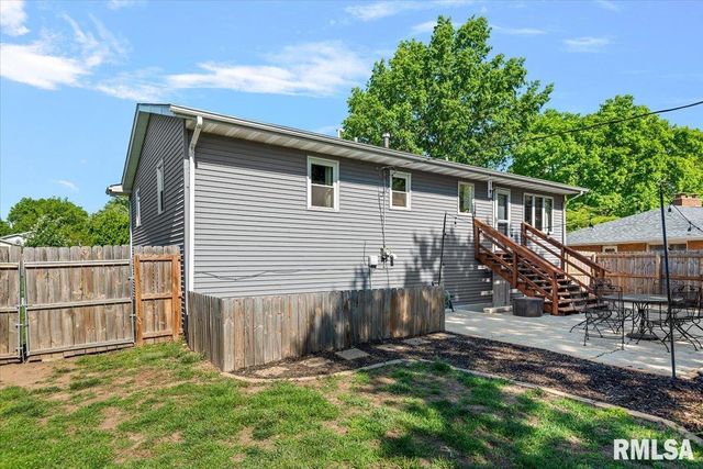 2308 Tamaroa Trail, Springfield, IL 62702