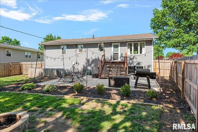 2308 Tamaroa Trail, Springfield, IL 62702