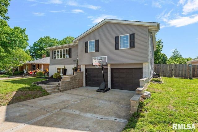 2308 Tamaroa Trail, Springfield, IL 62702