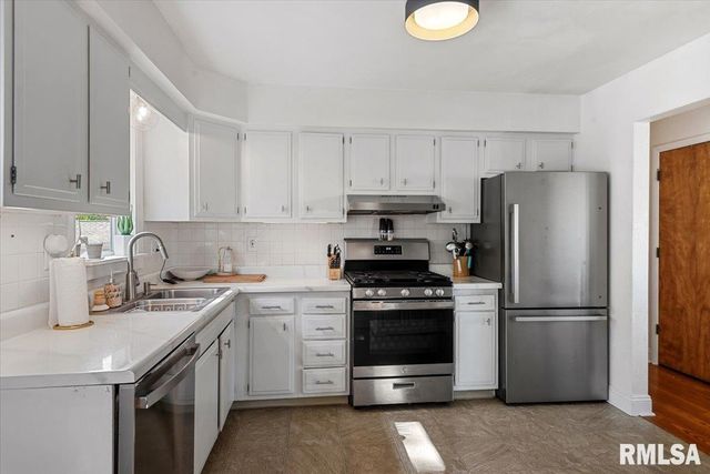 2308 Tamaroa Trail, Springfield, IL 62702