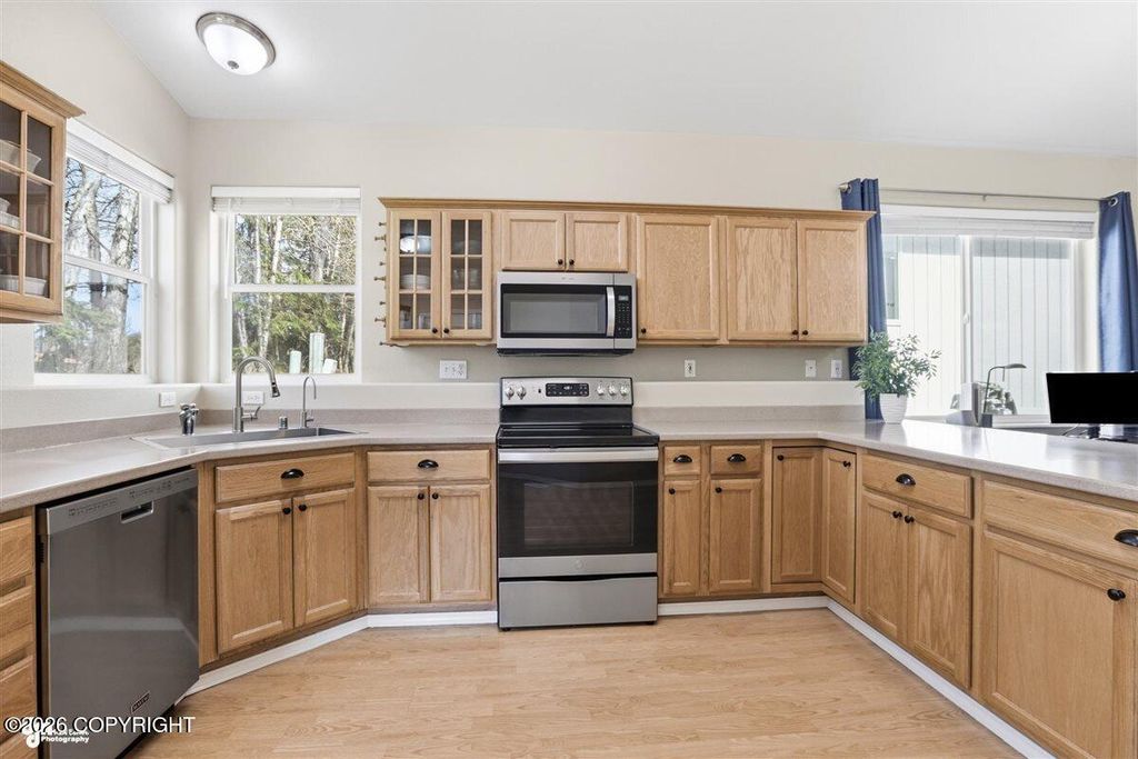 6718 Delong Landing Circle, Anchorage, AK 99502