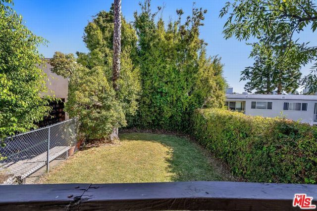 614 Midvale Avenue, Los Angeles, CA 90024