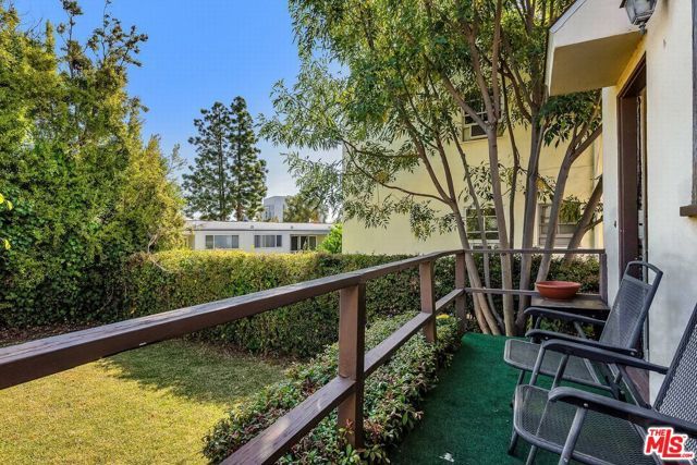 614 Midvale Avenue, Los Angeles, CA 90024