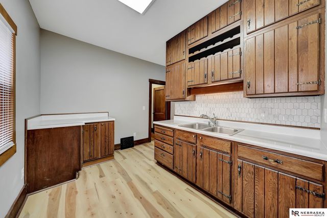 1267 S 27th Street, Lincoln, NE 68502