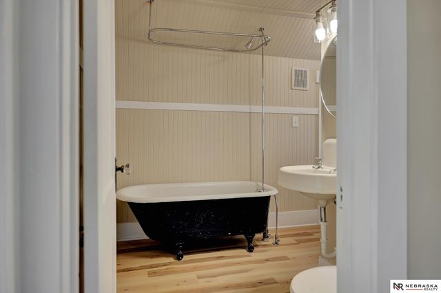 1267 S 27th Street, Lincoln, NE 68502