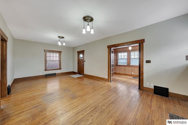 1267 S 27th Street, Lincoln, NE 68502