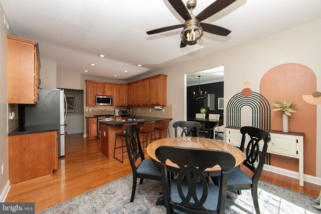 1 LORD LN, West Deptford, NJ 08086