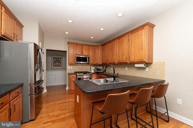 1 LORD LN, West Deptford, NJ 08086