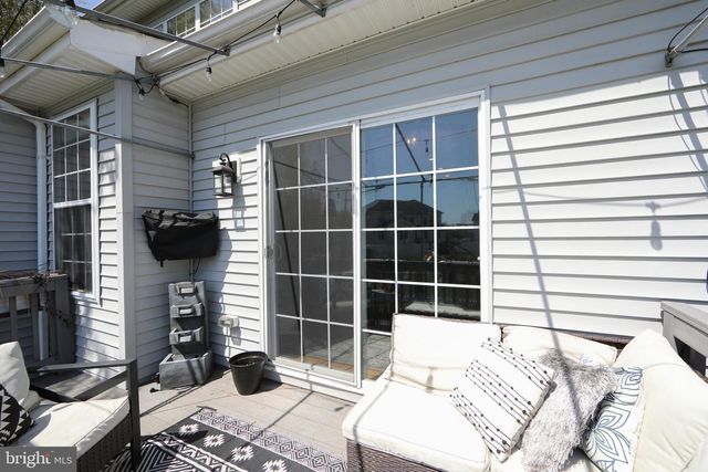 1 LORD LN, West Deptford, NJ 08086