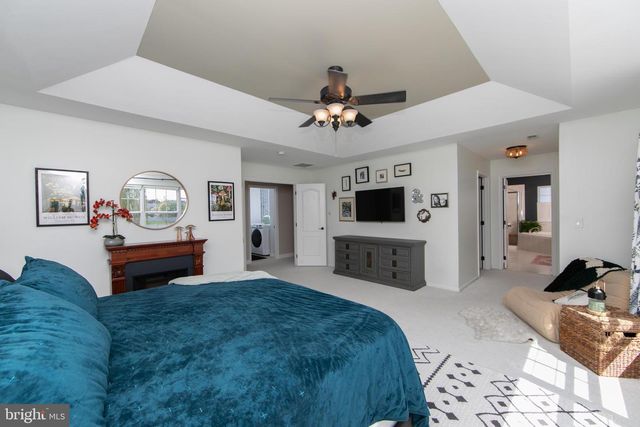 1 LORD LN, West Deptford, NJ 08086