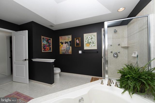 1 LORD LN, West Deptford, NJ 08086