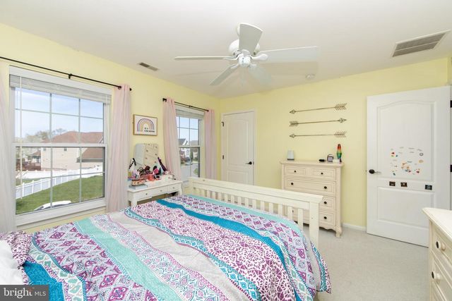 1 LORD LN, West Deptford, NJ 08086