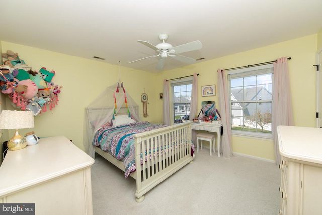 1 LORD LN, West Deptford, NJ 08086