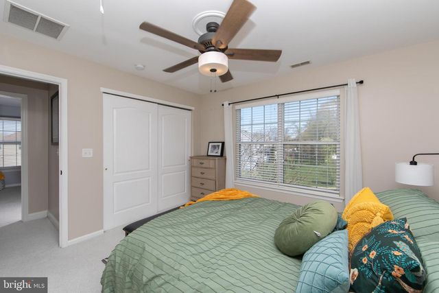 1 LORD LN, West Deptford, NJ 08086