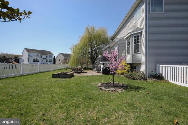 1 LORD LN, West Deptford, NJ 08086