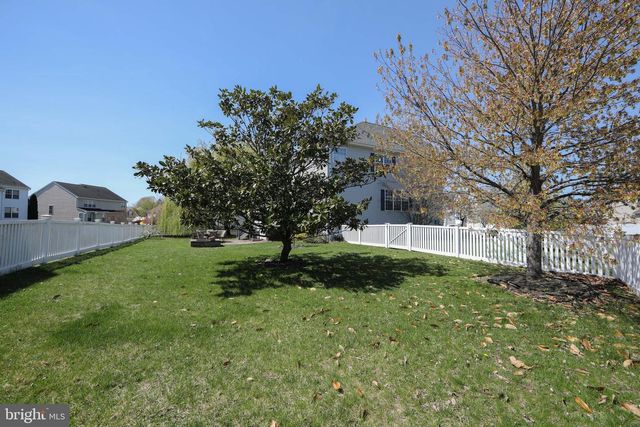 1 LORD LN, West Deptford, NJ 08086