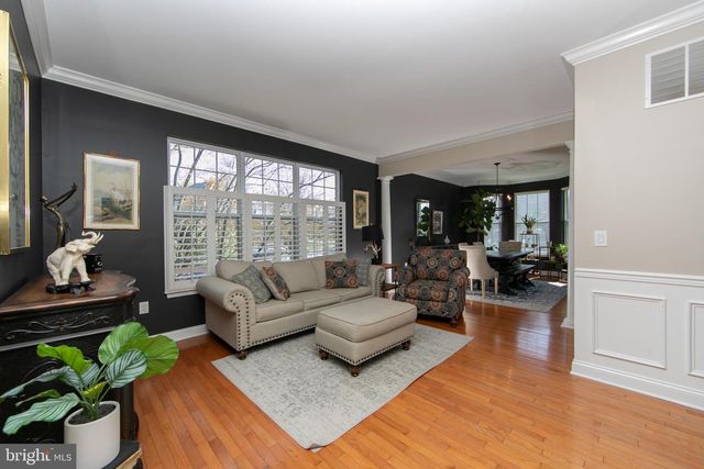 1 LORD LN, West Deptford, NJ 08086