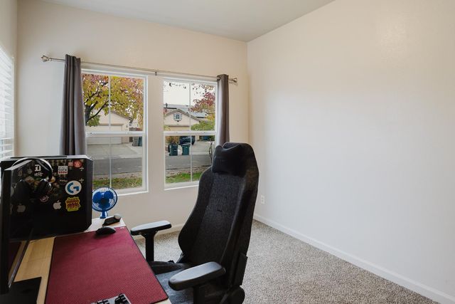 490 Summer Garden Way, Sacramento, CA 95833