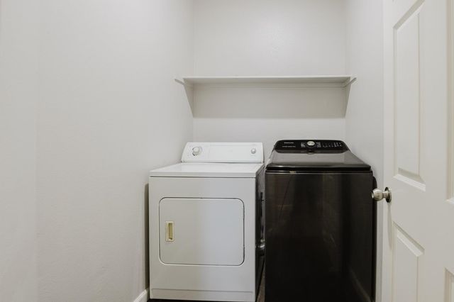 490 Summer Garden Way, Sacramento, CA 95833