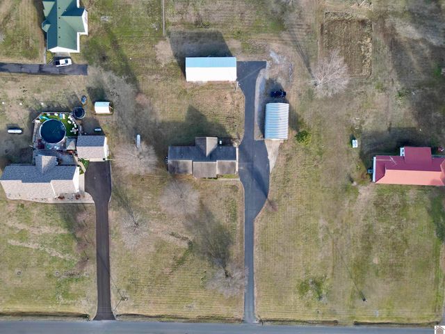 1250 Carter Road, Mayfield, KY 42066