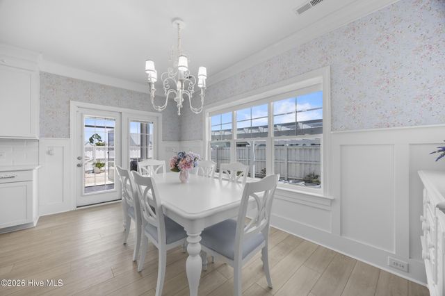 16 W Singing Avenue, Hampstead, NC 28443