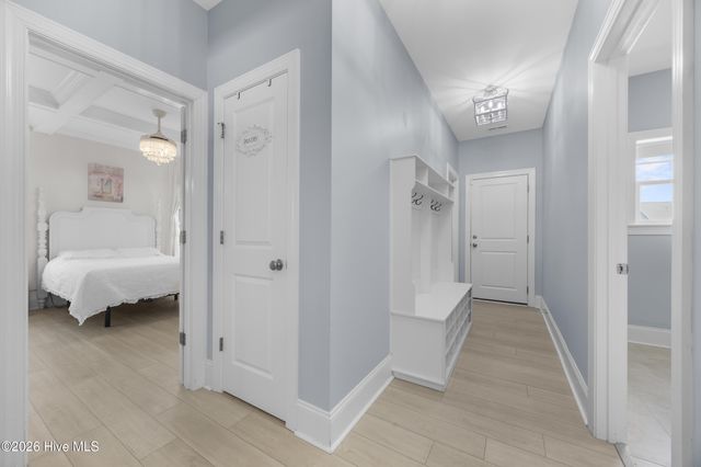 16 W Singing Avenue, Hampstead, NC 28443