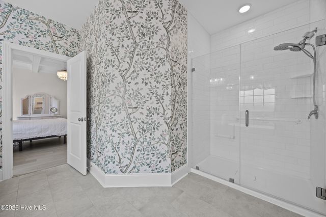 16 W Singing Avenue, Hampstead, NC 28443