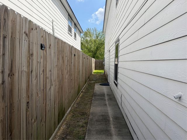 6610 Haight Street B, Houston, TX 77028