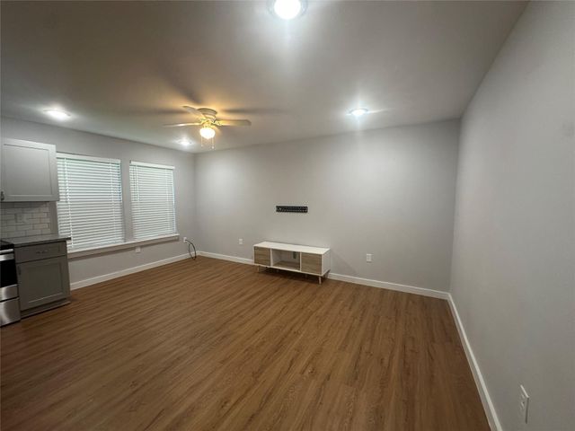 6610 Haight Street B, Houston, TX 77028