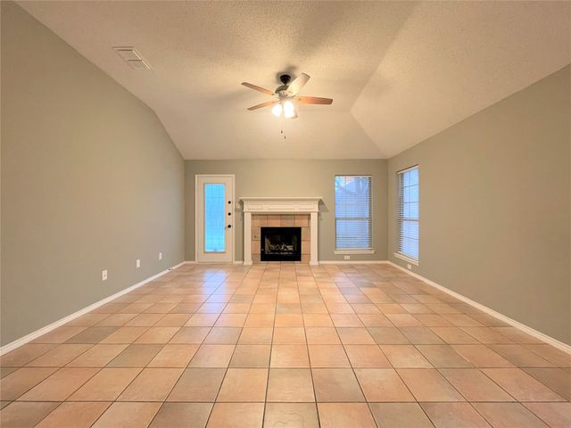 9017 Creede Trail, Fort Worth, TX 76118