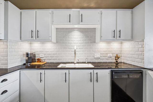 5000 Montrose Boulevard 6A, Houston, TX 77006