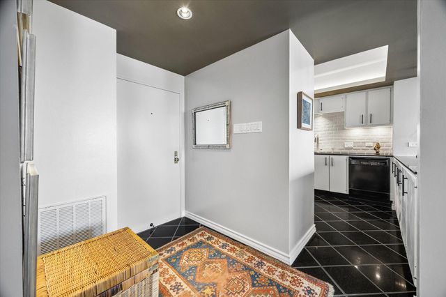 5000 Montrose Boulevard 6A, Houston, TX 77006