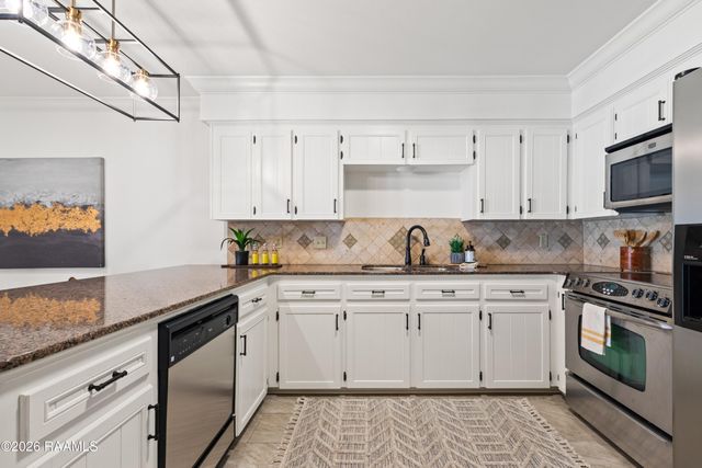 305 Halcott Drive 122, Lafayette, LA 70503